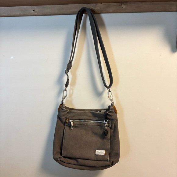 Travelon Anti-theft Heritage Hobo Bag - Picture 3 of 7